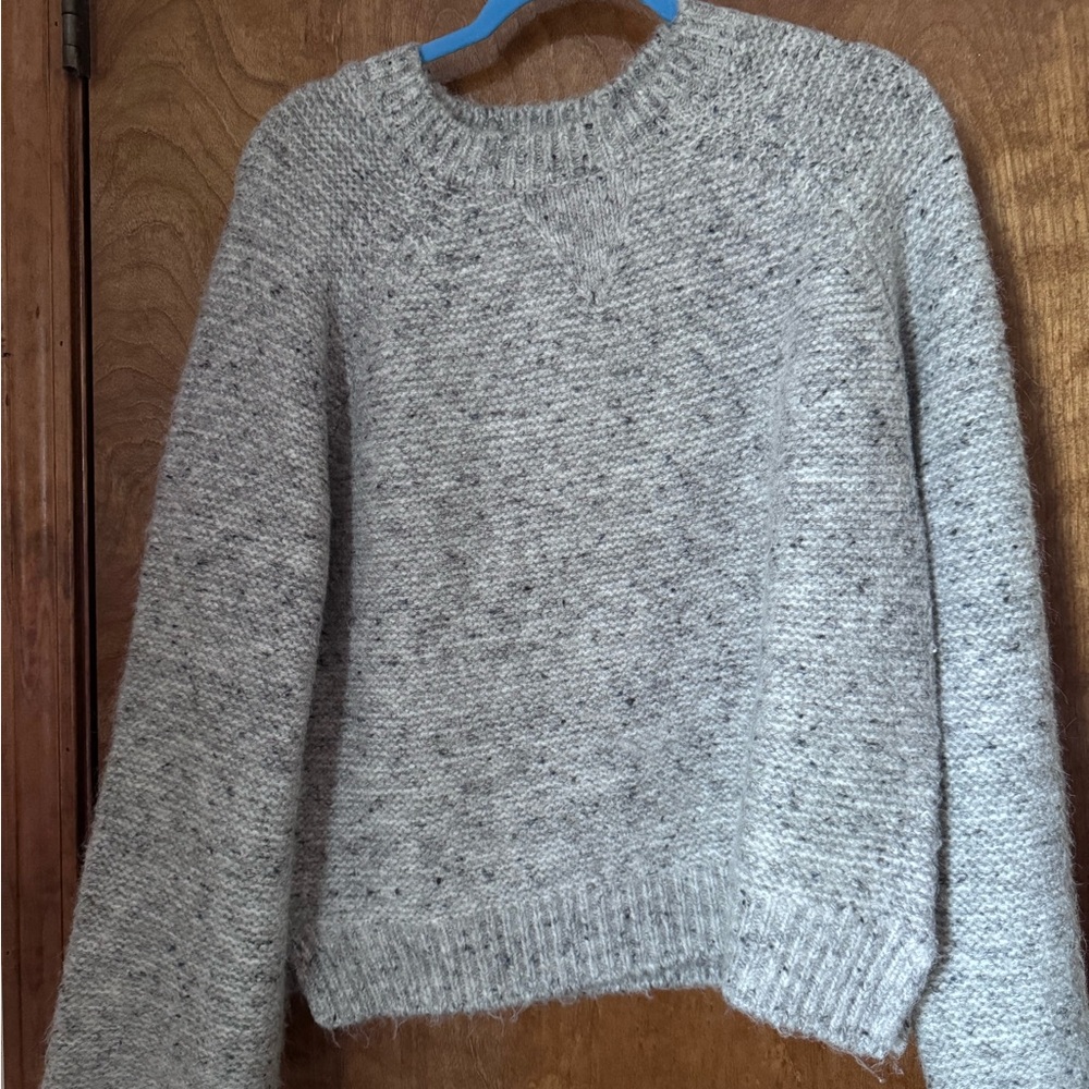 Flag and Anthem Gray Women's Sweater size XL. NWOT Bell sleeves - Picture 1 of 1